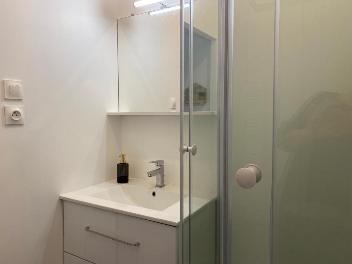 La Maison D'Angelique - Colocation Hoteliere A 150M Gare Tgv- Grande Cuisine Equipee & Salon - Fibre - Netflix Ньор Экстерьер фото