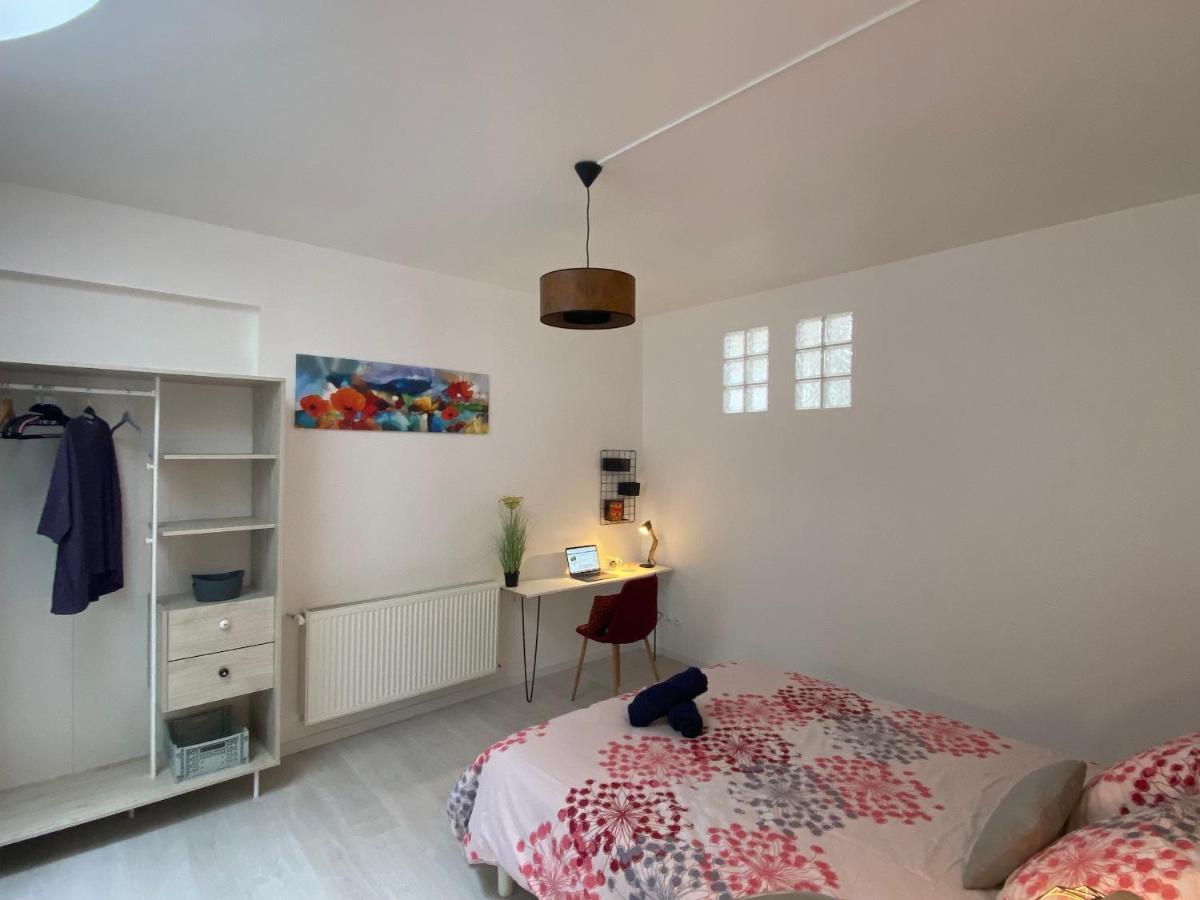 La Maison D'Angelique - Colocation Hoteliere A 150M Gare Tgv- Grande Cuisine Equipee & Salon - Fibre - Netflix Ньор Экстерьер фото